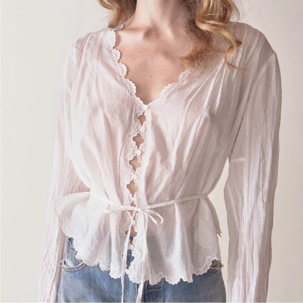Doen Elayne Top White Ruffled Tie Front Blouse